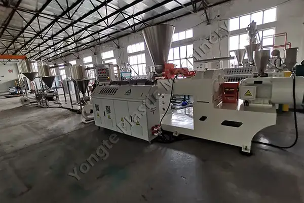 Meaisín Pelletizing Comhdhúile PVC Polainnis