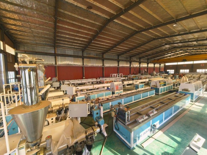 Meaisín WPC Plaisteacha Adhmaid